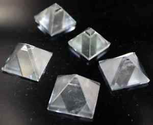 Bergkristall Pyramide Groß 10 - 13 mm Edelstein Energie